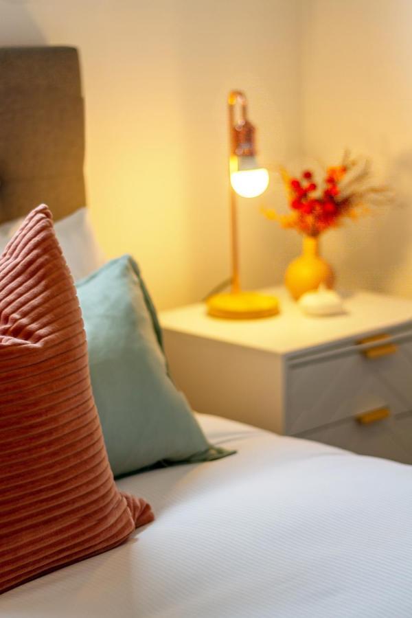 Peaceful Park View Townhouse 2 Bed W/Carpark Apartamento Christchurch Exterior foto